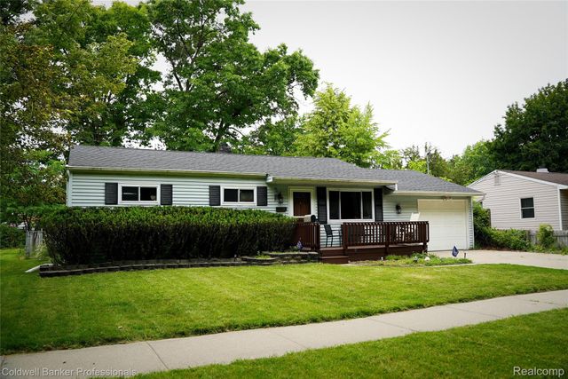 1017 N East Street, Fenton, MI 48430