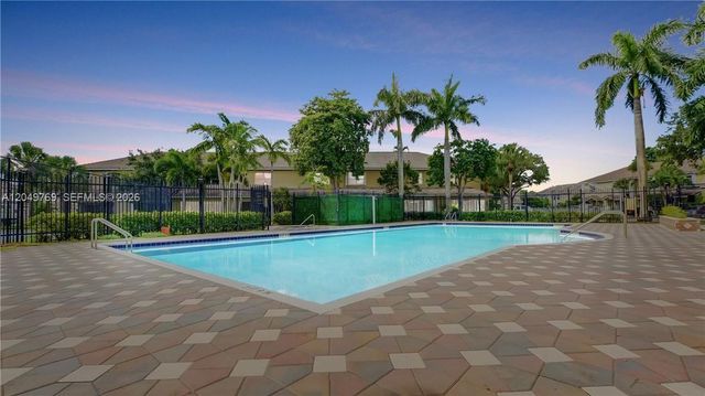 340 SW 121st Terrace 340, Pembroke Pines, FL 33025
