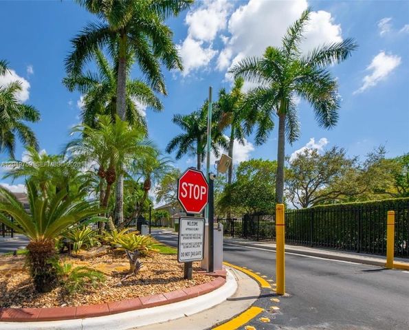 340 SW 121st Terrace 340, Pembroke Pines, FL 33025