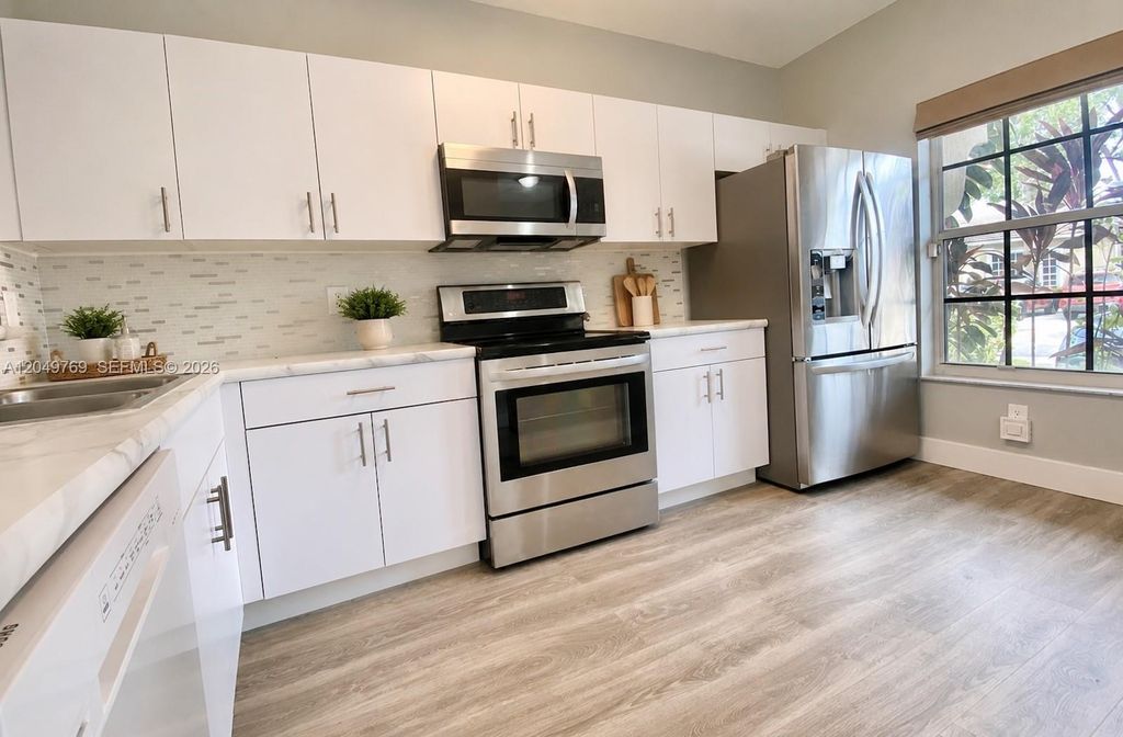 340 SW 121st Terrace 340, Pembroke Pines, FL 33025