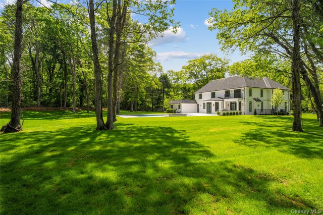 12 Quaker Ridge Drive, Brookville, NY 11545