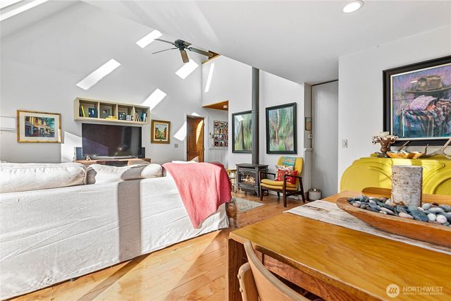 54 A Honeycomb, Bellingham, WA 98229