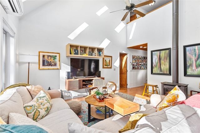 54 A Honeycomb, Bellingham, WA 98229