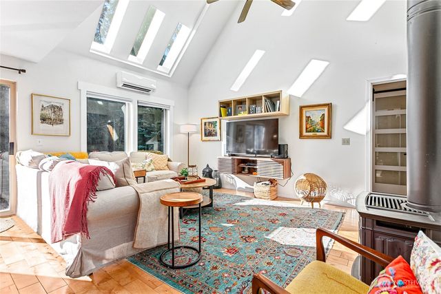 54 A Honeycomb, Bellingham, WA 98229