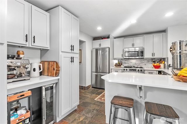 54 A Honeycomb, Bellingham, WA 98229