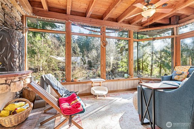 54 A Honeycomb, Bellingham, WA 98229