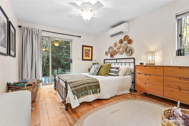 54 A Honeycomb, Bellingham, WA 98229