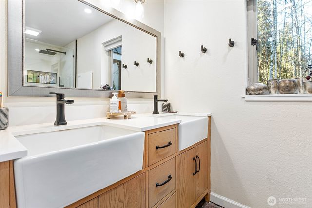 54 A Honeycomb, Bellingham, WA 98229