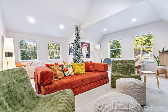 54 A Honeycomb, Bellingham, WA 98229