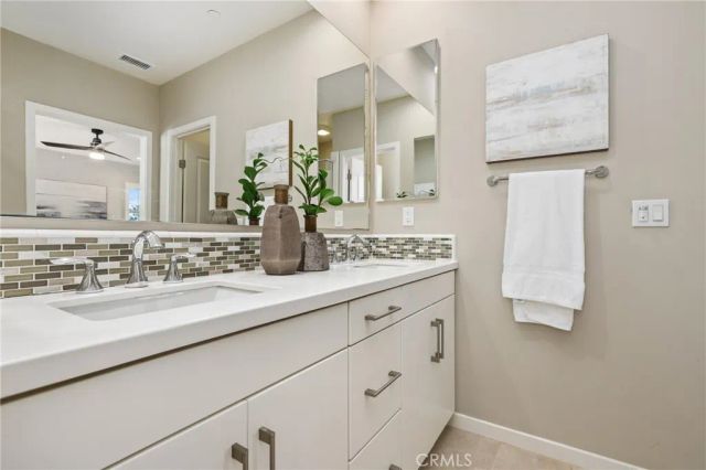 121 Excursion, Irvine, CA 92618