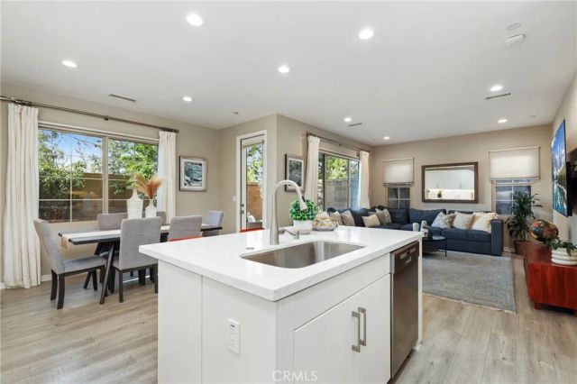 121 Excursion, Irvine, CA 92618