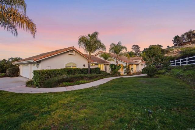 2449 Trails End, Fallbrook, CA 92028