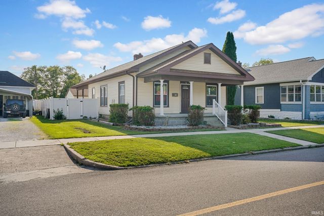 611 N 8th Street, Mitchell, IN 47446