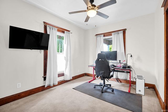 611 N 8th Street, Mitchell, IN 47446