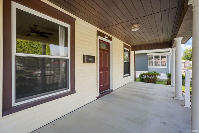 611 N 8th Street, Mitchell, IN 47446