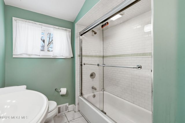 19 Carole Drive, Oakhurst, NJ 07755