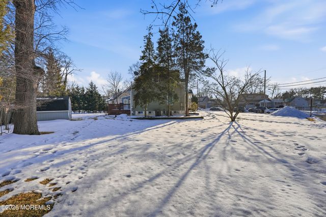 19 Carole Drive, Oakhurst, NJ 07755