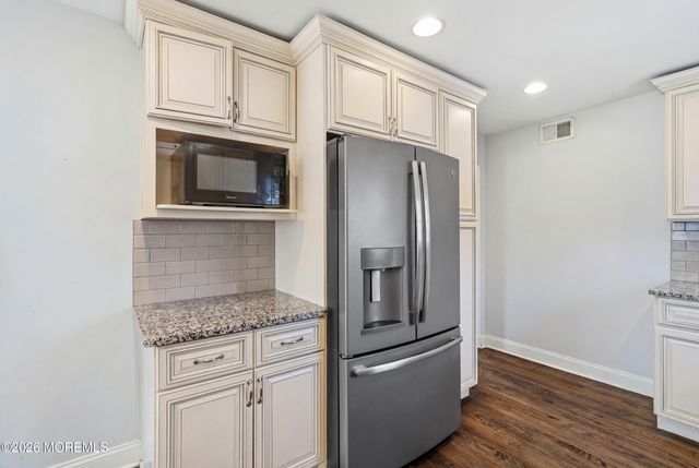 19 Carole Drive, Oakhurst, NJ 07755