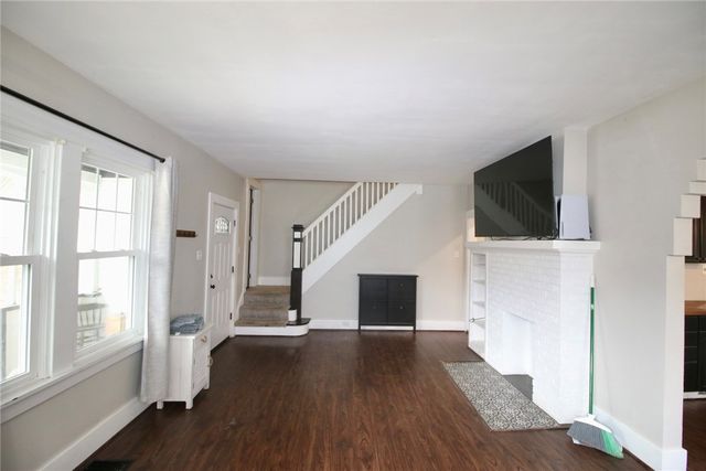 225 Harrison Ave, Jeannette, PA 15644