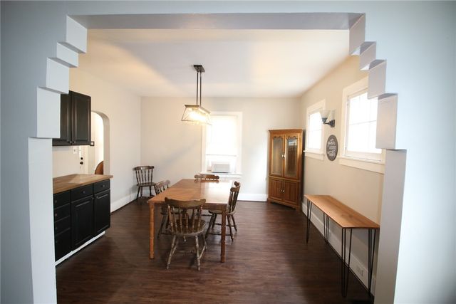 225 Harrison Ave, Jeannette, PA 15644