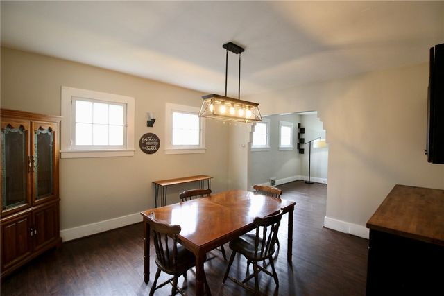 225 Harrison Ave, Jeannette, PA 15644