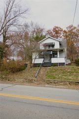 225 Harrison Ave, Jeannette, PA 15644