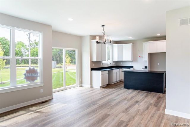 5 Grandview Circle 70, White Lake, MI 48386
