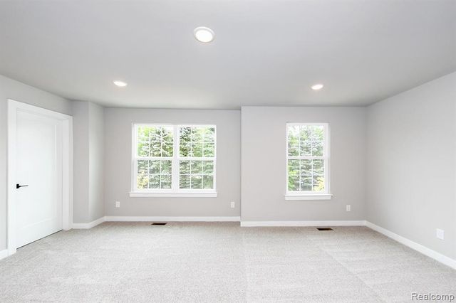 5 Grandview Circle 70, White Lake, MI 48386