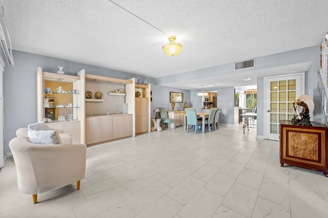 2212 NE 7th Street, Hallandale Beach, FL 33009