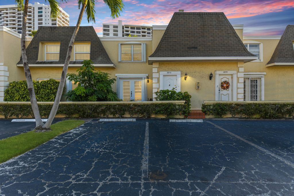2212 NE 7th Street, Hallandale Beach, FL 33009