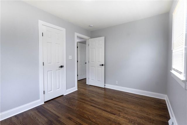6409 N Woodland Avenue, Gladstone, MO 64118