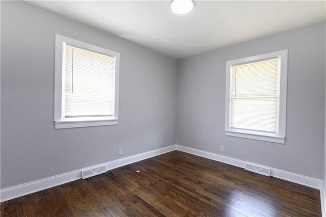 6409 N Woodland Avenue, Gladstone, MO 64118