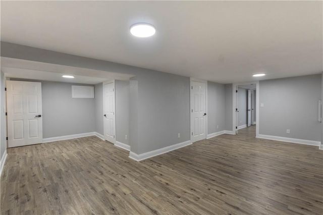 6409 N Woodland Avenue, Gladstone, MO 64118