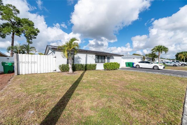 1417 SW 48th Ave, Fort Lauderdale, FL 33317