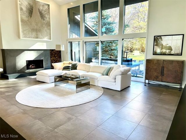 17370 S Park Boulevard, Shaker Heights, OH 44120