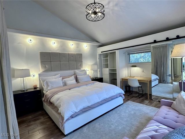 17370 S Park Boulevard, Shaker Heights, OH 44120