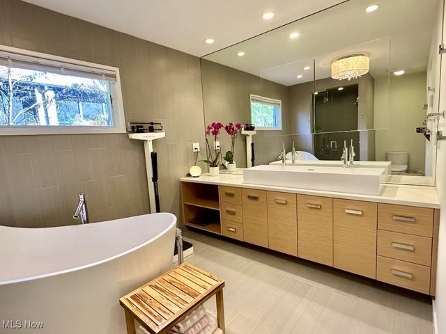 17370 S Park Boulevard, Shaker Heights, OH 44120