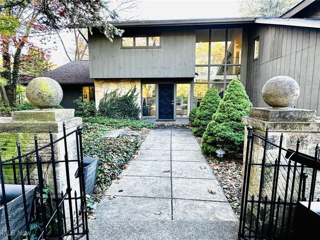 17370 S Park Boulevard, Shaker Heights, OH 44120