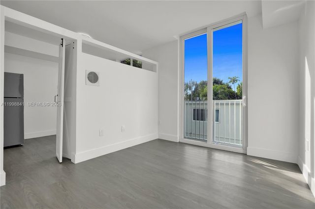 1620 NW 18th St 305, Miami, FL 33125