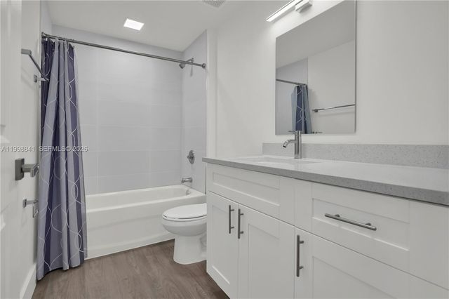 1620 NW 18th St 305, Miami, FL 33125