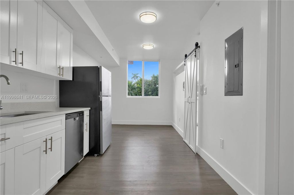 1620 NW 18th St 305, Miami, FL 33125