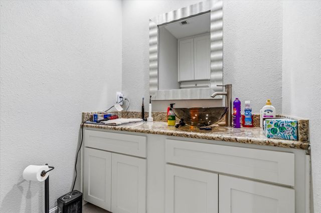 1001 Sean Court, Hurst, TX 76053