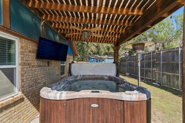 1001 Sean Court, Hurst, TX 76053