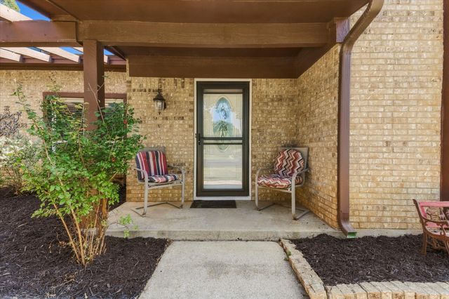 1001 Sean Court, Hurst, TX 76053