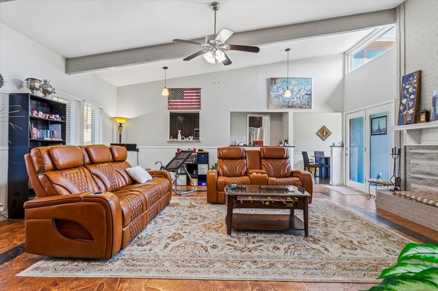 1001 Sean Court, Hurst, TX 76053