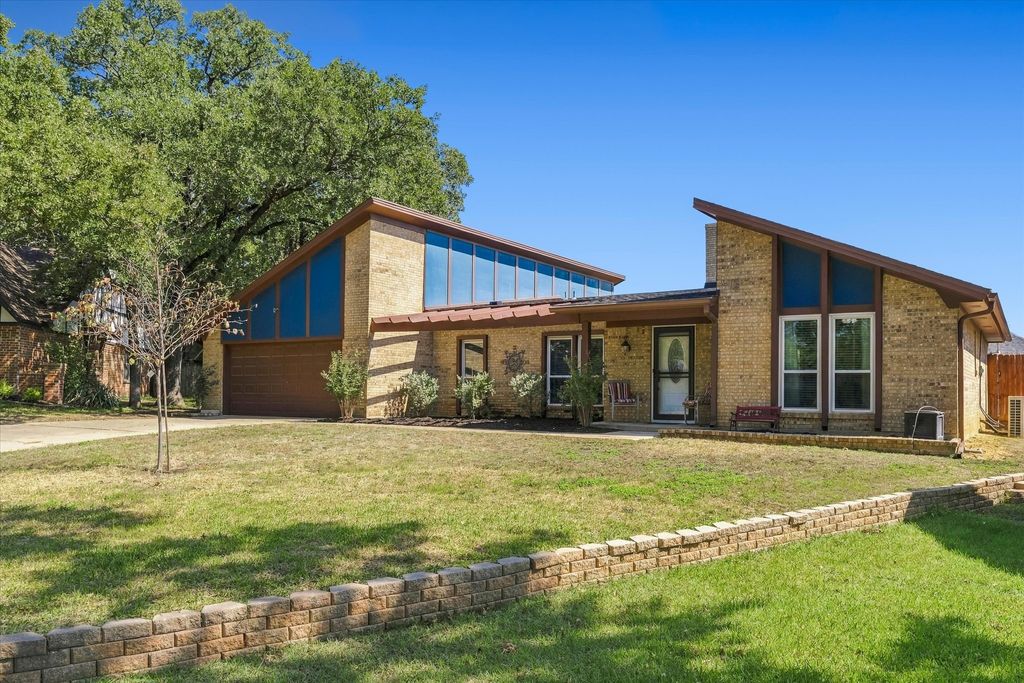 1001 Sean Court, Hurst, TX 76053 — photo 3