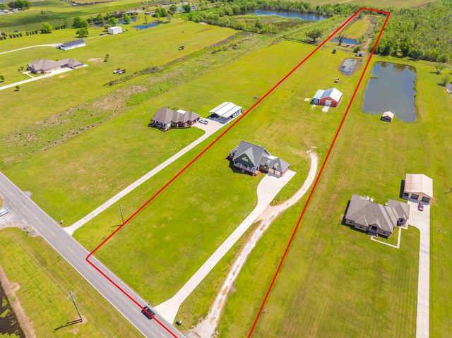 673 Bayou Dularge Rd, Houma, LA 70363