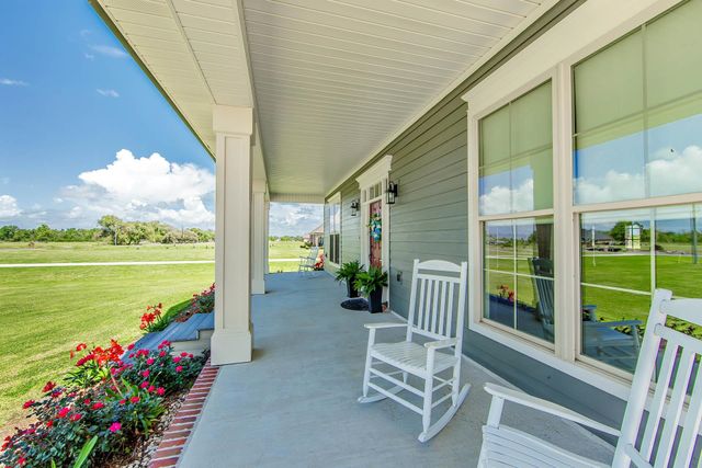 673 Bayou Dularge Rd, Houma, LA 70363