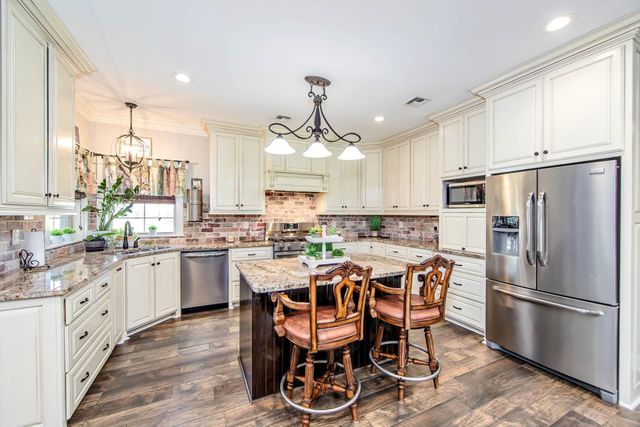 673 Bayou Dularge Rd, Houma, LA 70363