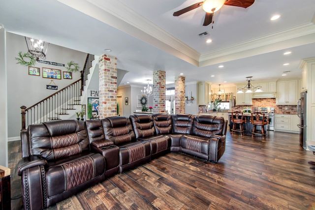 673 Bayou Dularge Rd, Houma, LA 70363